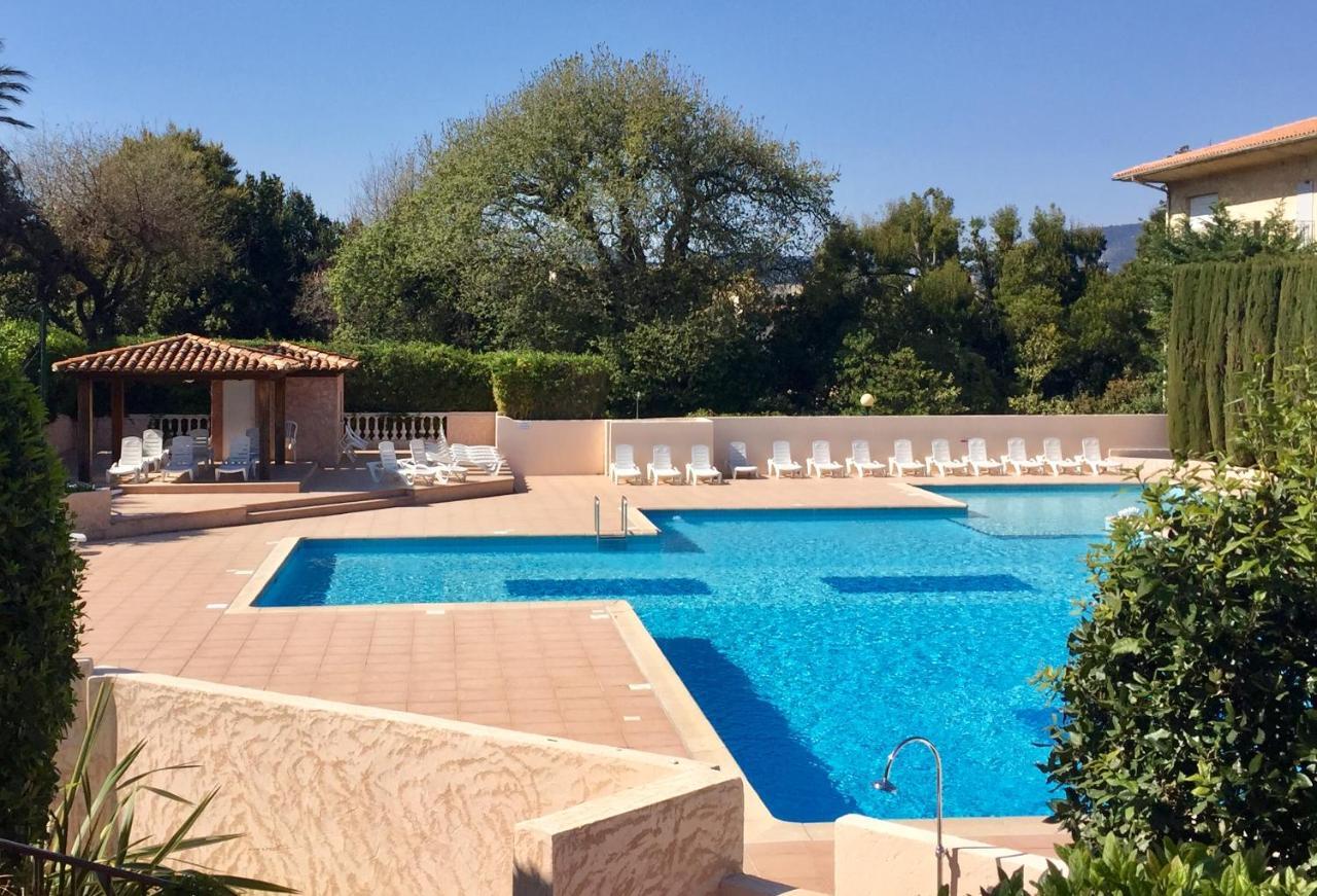 Appartement Spacieux Avec Jardin Coeur De St Tropez Saint-Tropez Exterior foto